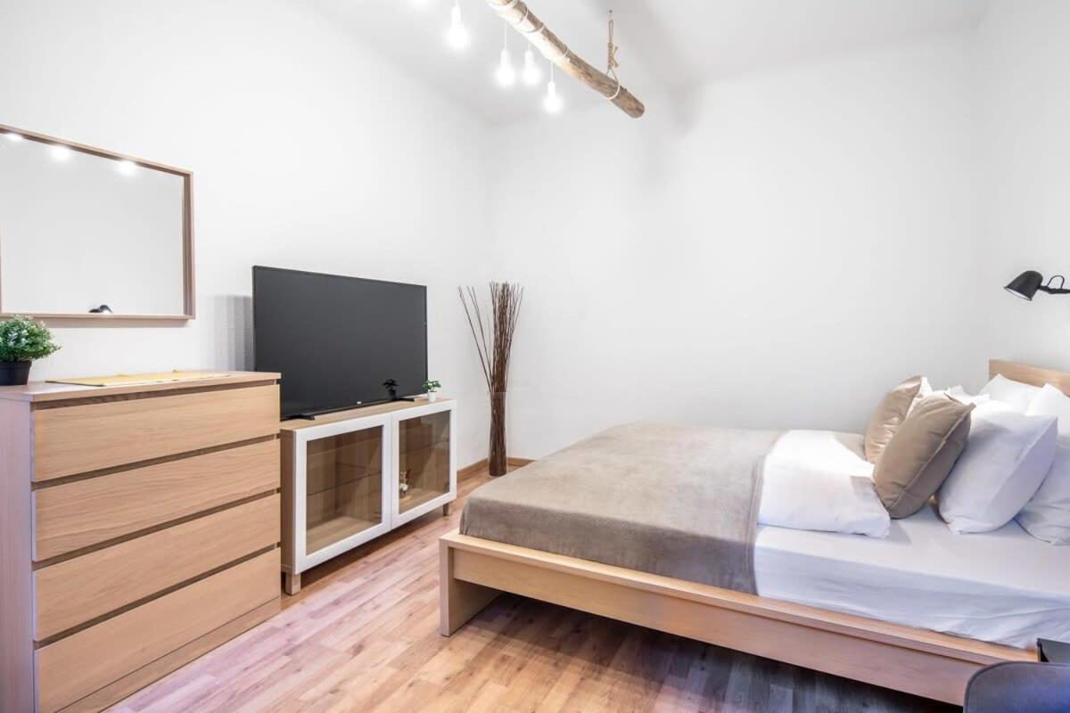 Apartman Convenient At Gastro Driven Location
