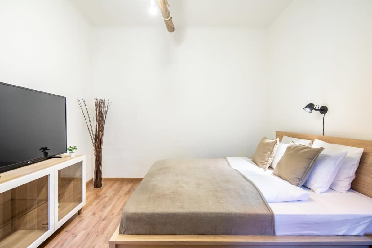 Convenient At Gastro Driven Location Apartman Budapest