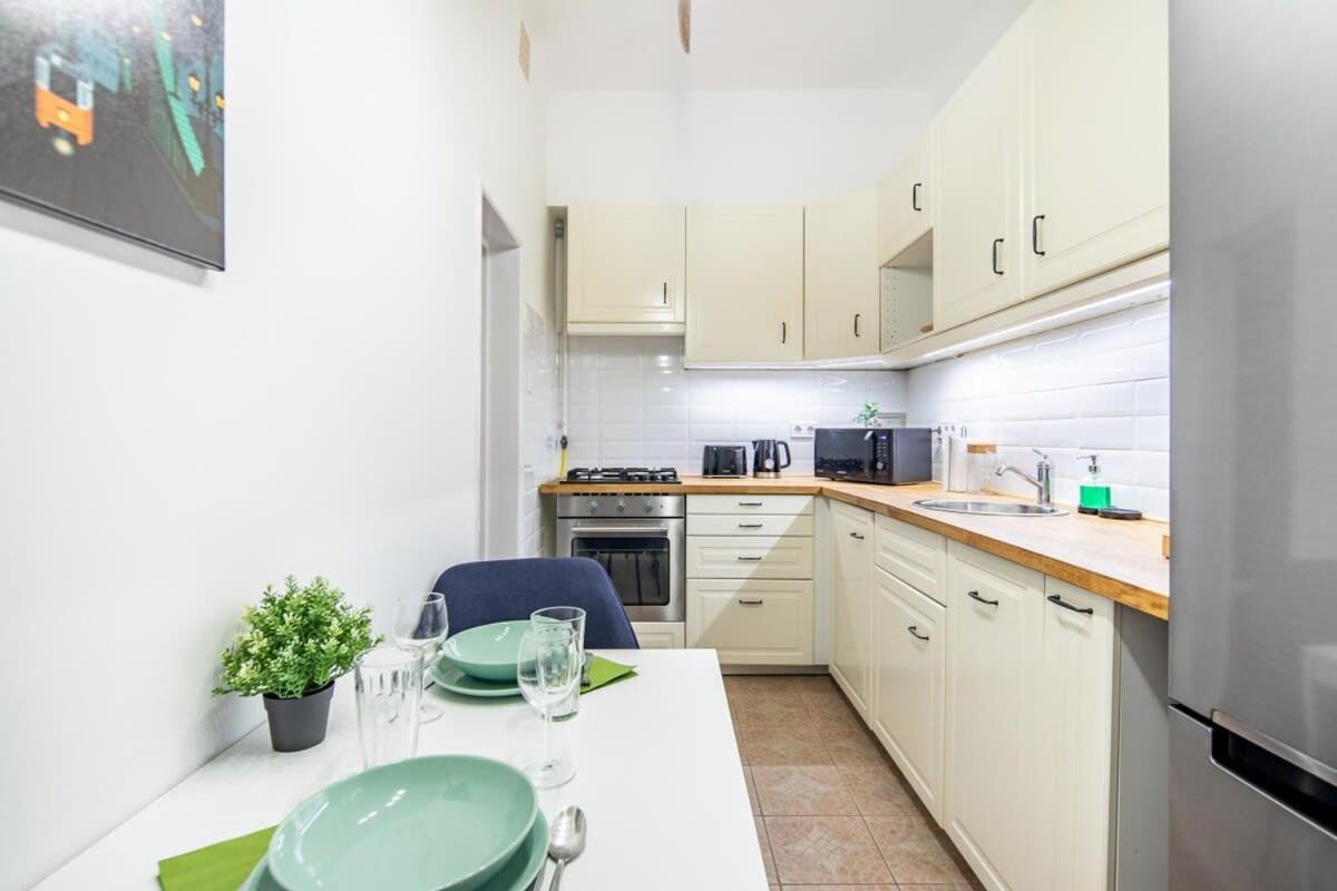 Apartman Convenient At Gastro Driven Location