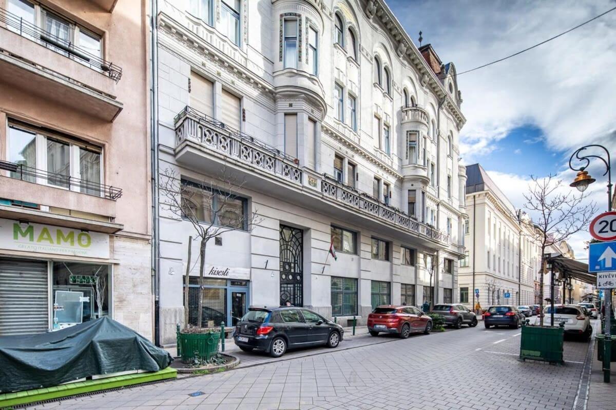 Apartman Convenient At Gastro Driven Location